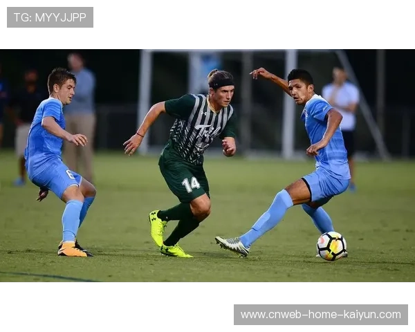 曼联青训边锋突破练习：打造未来边路之星的秘密武器